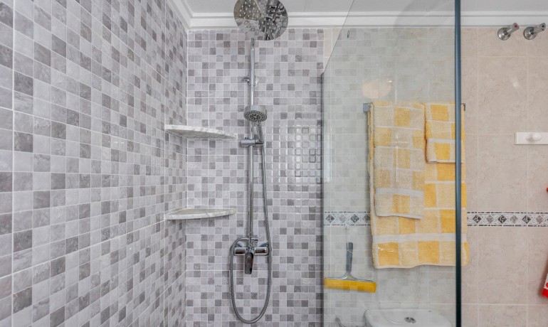 Herverkoop - Appartement / Flat -
Torrevieja* - Estacion de autobuses