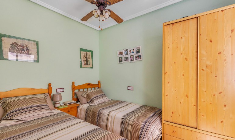 Herverkoop - Appartement / Flat -
Torrevieja* - Estacion de autobuses