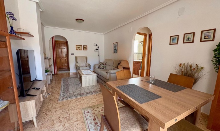 Herverkoop - Appartement / Flat -
Torrevieja* - Estacion de autobuses