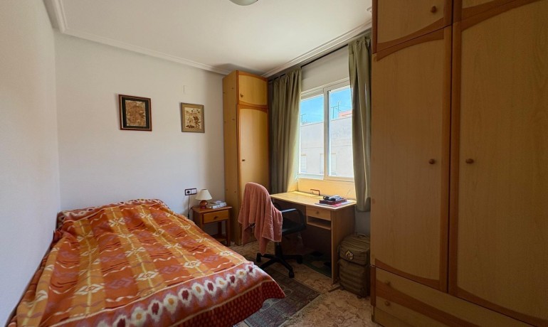 Herverkoop - Appartement / Flat -
Torrevieja* - Estacion de autobuses