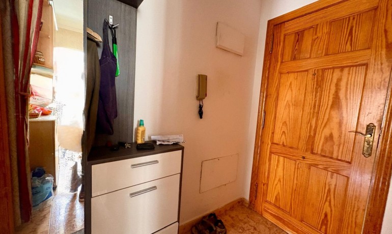 Herverkoop - Appartement / Flat -
Torrevieja* - Estacion de autobuses