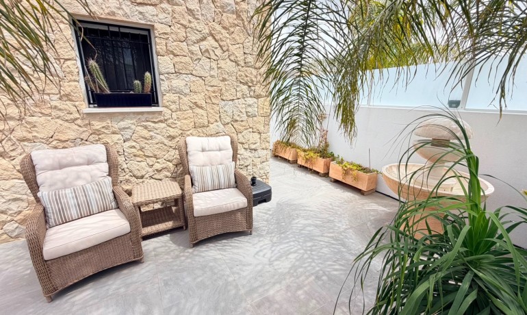 Herverkoop - Villa -
Los Montesinos* - La Herrada