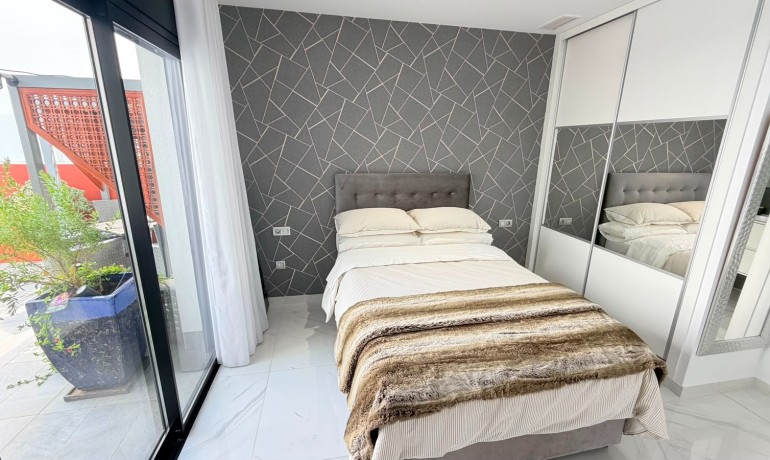 Herverkoop - Villa -
Los Montesinos* - La Herrada