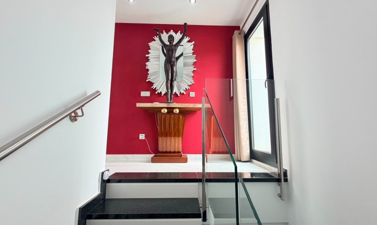 Herverkoop - Villa -
Los Montesinos* - La Herrada