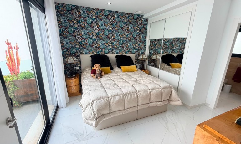 Herverkoop - Villa -
Los Montesinos* - La Herrada