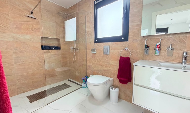 Herverkoop - Villa -
Los Montesinos* - La Herrada
