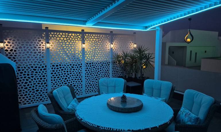 Herverkoop - Villa -
Los Montesinos* - La Herrada