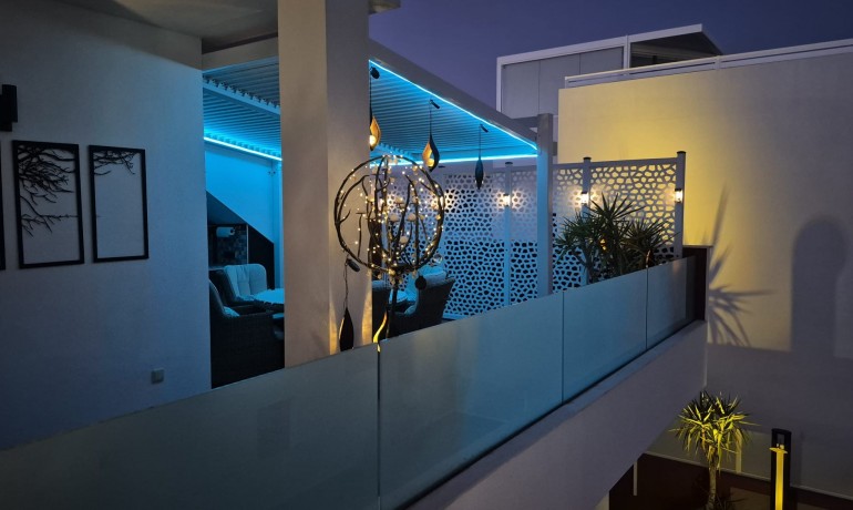 Herverkoop - Villa -
Los Montesinos* - La Herrada