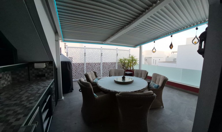Herverkoop - Villa -
Los Montesinos* - La Herrada