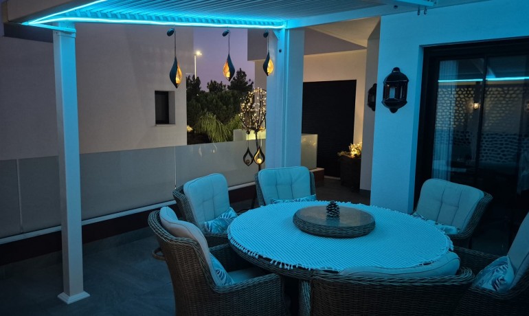 Herverkoop - Villa -
Los Montesinos* - La Herrada