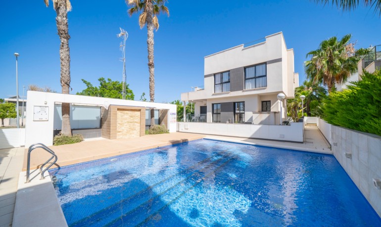 Herverkoop - Villa -
Cuidad Quesada* - Ciudad Quesada - Rojales