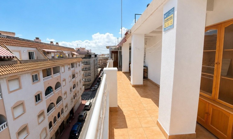 Herverkoop - Appartement / Flat -
Torrevieja* - Estacion de autobuses