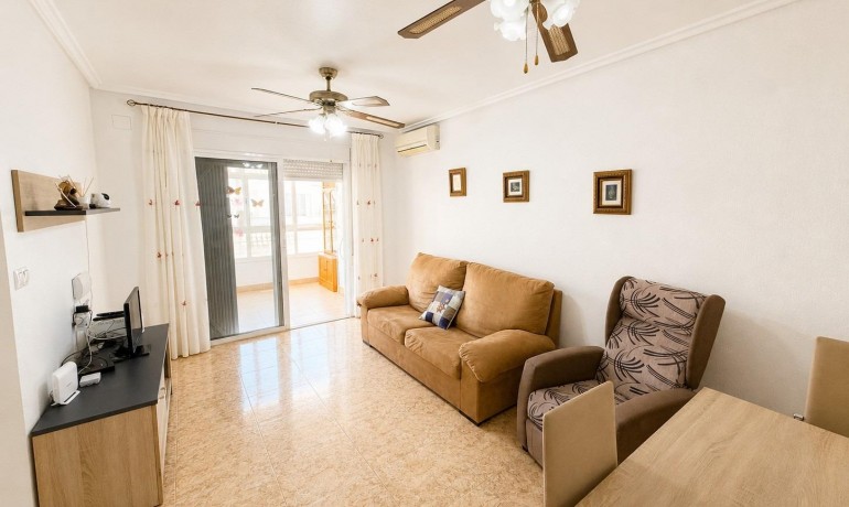 Herverkoop - Appartement / Flat -
Torrevieja* - Estacion de autobuses