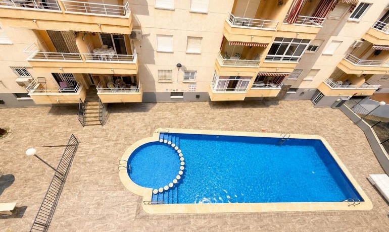 Herverkoop - Appartement / Flat -
Torrevieja* - Estacion de autobuses