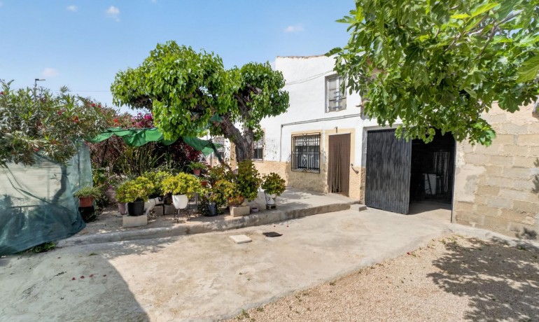 Herverkoop - Finca / Landgoed -
Orihuela - Desamparados-Hurchillo-Torremendo