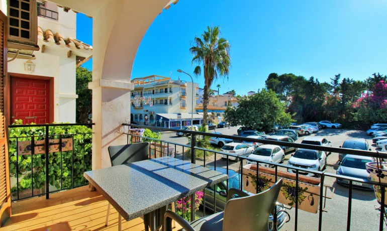 Sale - Apartment / Flat -
Villamartin