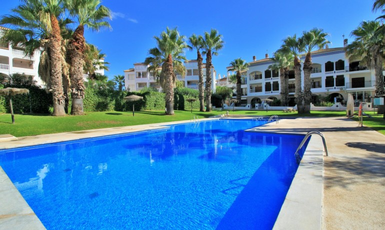 Sale - Apartment / Flat -
Villamartin