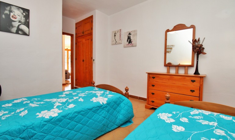 Sale - Apartment / Flat -
Villamartin