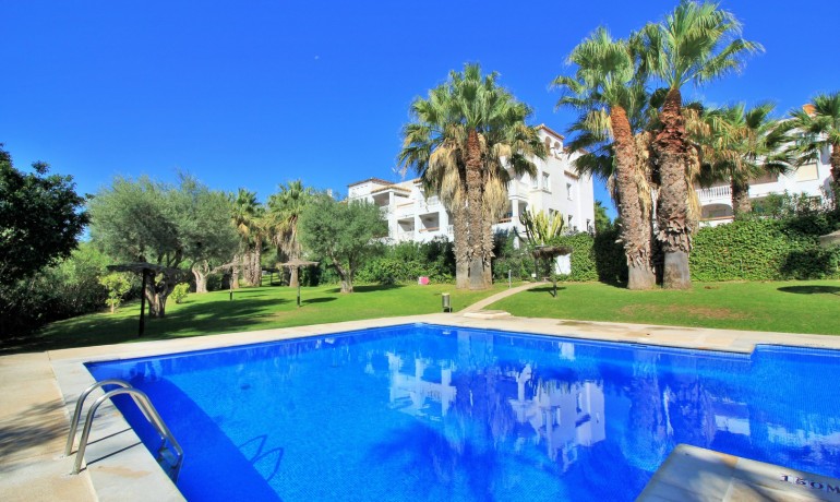 Sale - Apartment / Flat -
Villamartin