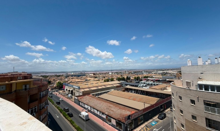 Herverkoop - Appartement / Flat -
Torrevieja Centro - Torrevieja