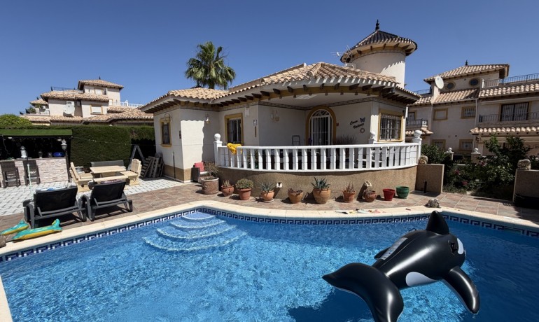 Venta - Villa -
Orihuela Costa - Villamartin