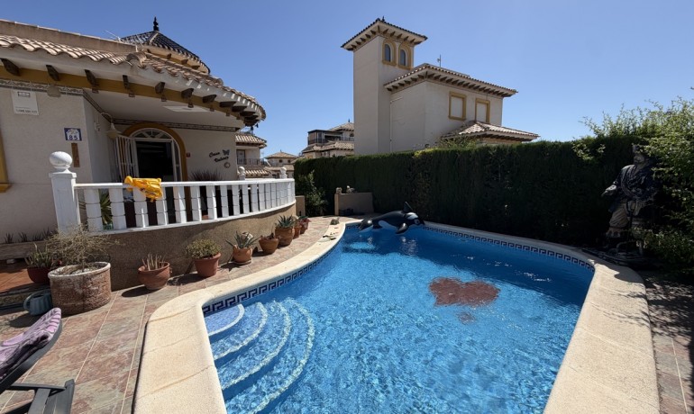 Venta - Villa -
Orihuela Costa - Villamartin