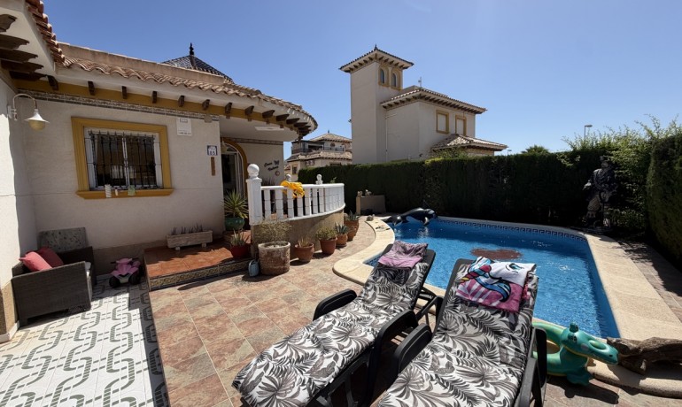 Venta - Villa -
Orihuela Costa - Villamartin
