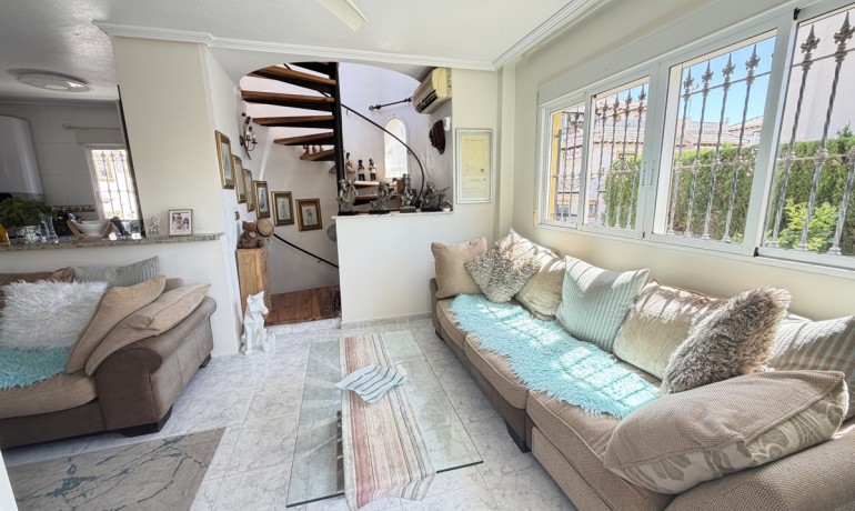 Venta - Villa -
Orihuela Costa - Villamartin