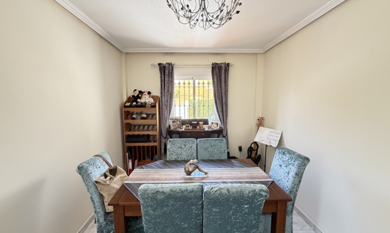 Venta - Villa -
Orihuela Costa - Villamartin