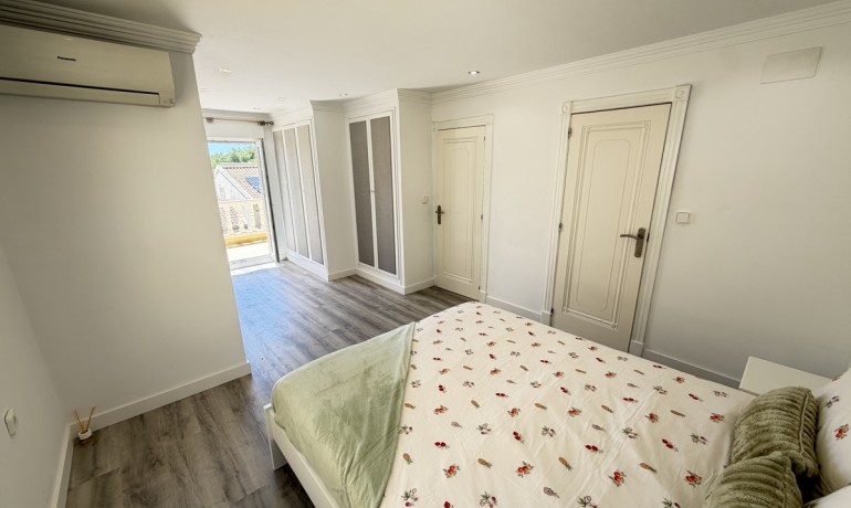 Herverkoop - Villa -
Orihuela Costa - Las Ramblas