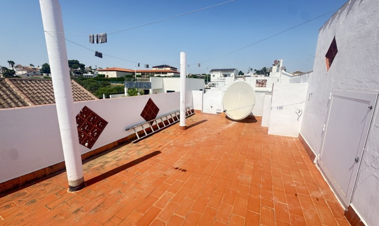 Herverkoop - Villa -
Orihuela Costa - Villamartin