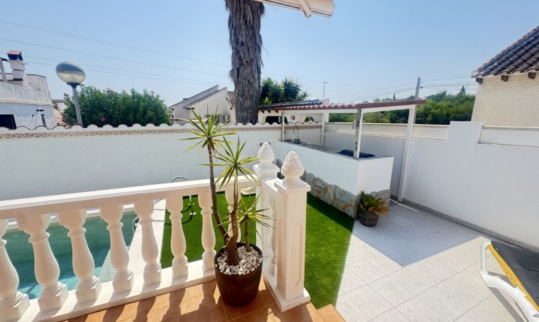 Herverkoop - Villa -
Orihuela Costa - Villamartin
