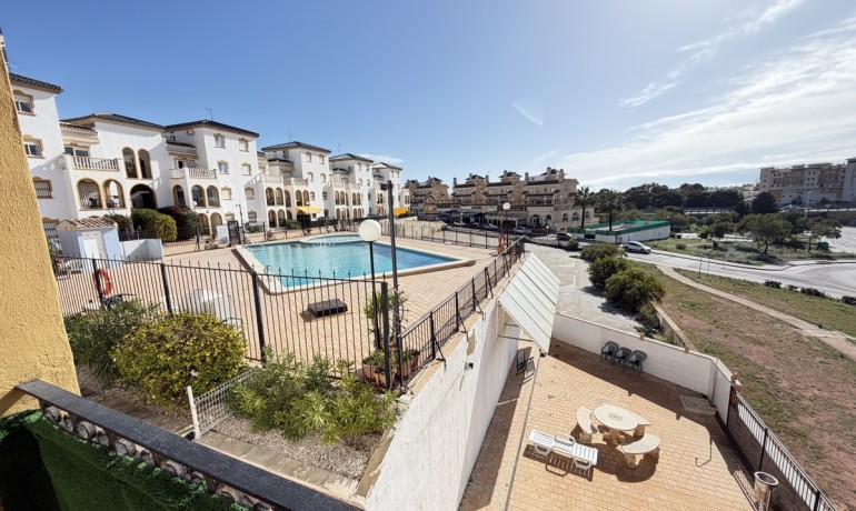 Revente - Appartement / Flat -
Orihuela Costa - La Zenia