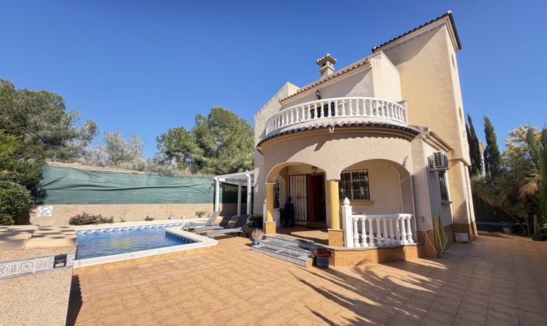 Venta - Villa -
Orihuela Costa - Villamartin