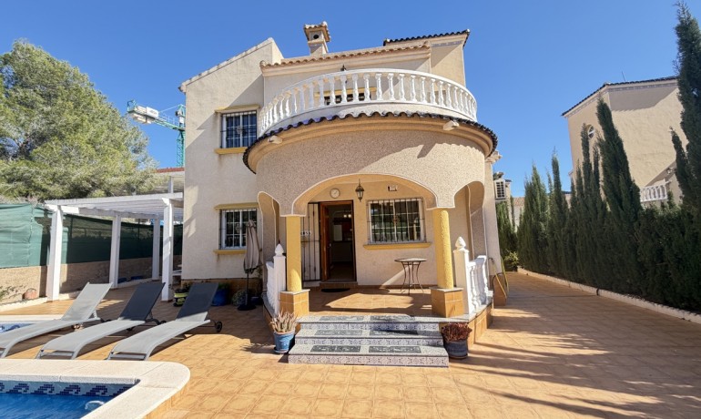 Venta - Villa -
Orihuela Costa - Villamartin