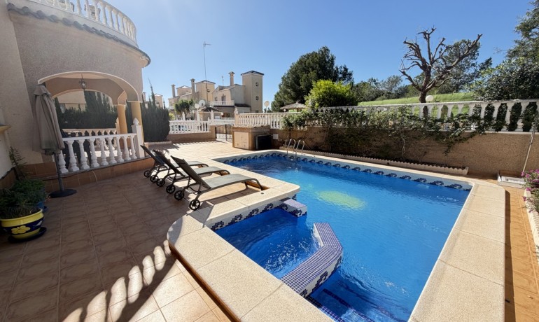 Venta - Villa -
Orihuela Costa - Villamartin