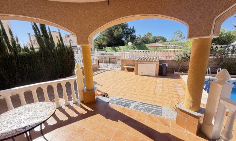 Venta - Villa -
Orihuela Costa - Villamartin