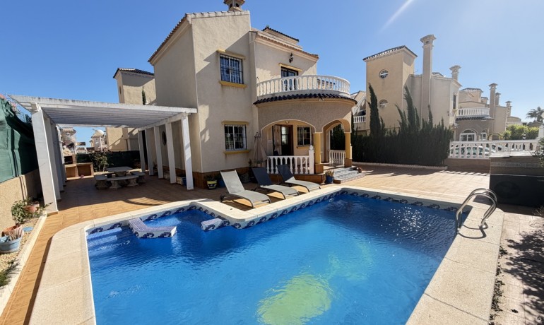 Venta - Villa -
Orihuela Costa - Villamartin