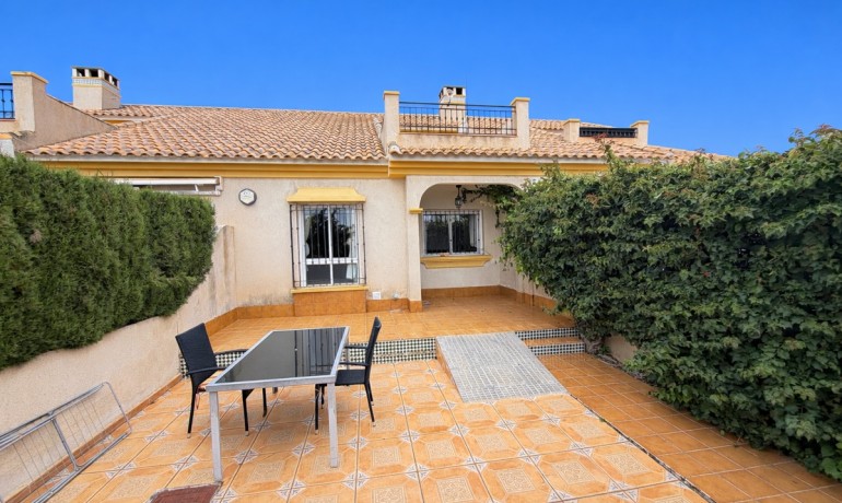 Revente - Maison -
Orihuela Costa - Cabo Roig