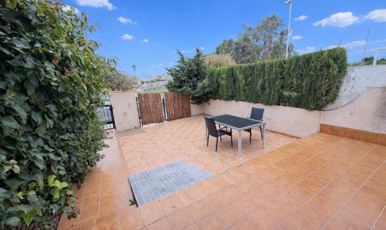 Revente - Maison -
Orihuela Costa - Cabo Roig