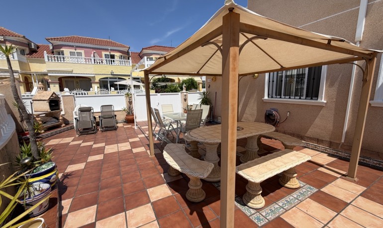 Revente - Maison -
Orihuela Costa - La Zenia