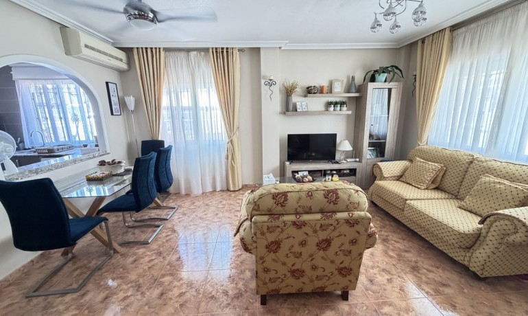 Revente - Maison -
Orihuela Costa - La Zenia