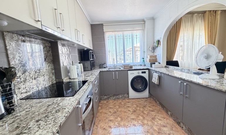 Revente - Maison -
Orihuela Costa - La Zenia
