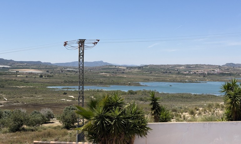 Herverkoop - Villa -
San Miguel de Salinas - Lake View Mansions