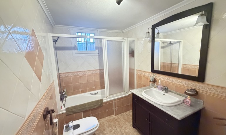 Revente - Villa -
Torrevieja - Los Balcones
