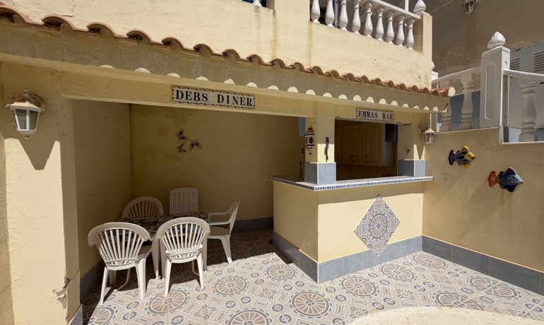 Revente - Maison -
San Miguel de Salinas - San Miguel - Town