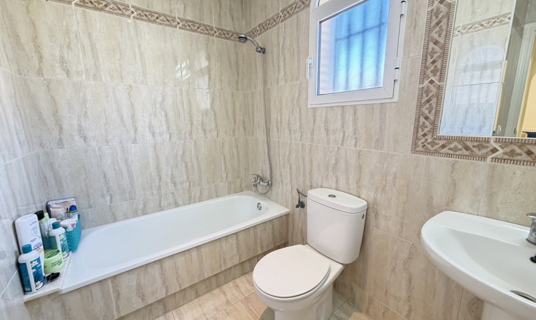 Revente - Appartement / Flat -
Orihuela Costa - Los Dolses