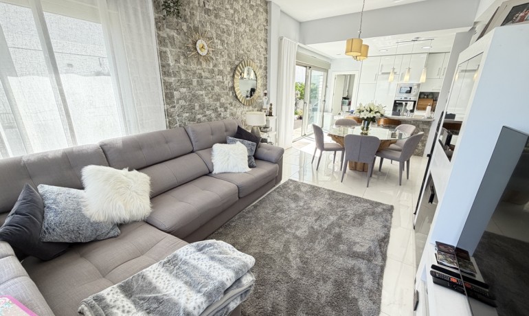 Venta - Villa -
Orihuela Costa - Villamartin
