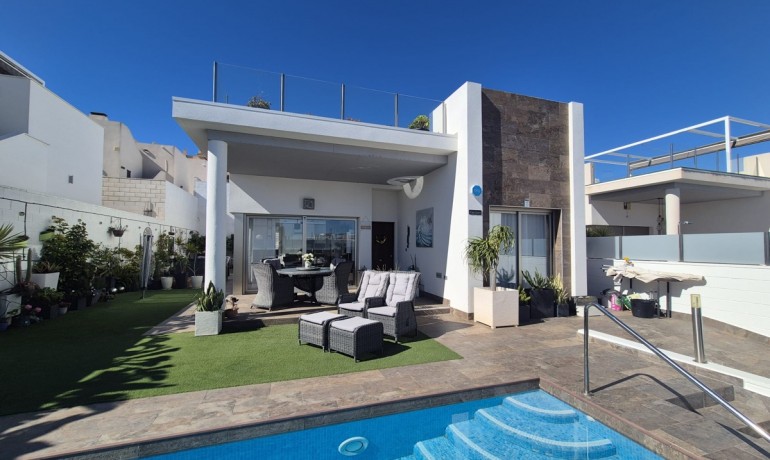 Venta - Villa -
Orihuela Costa - Villamartin