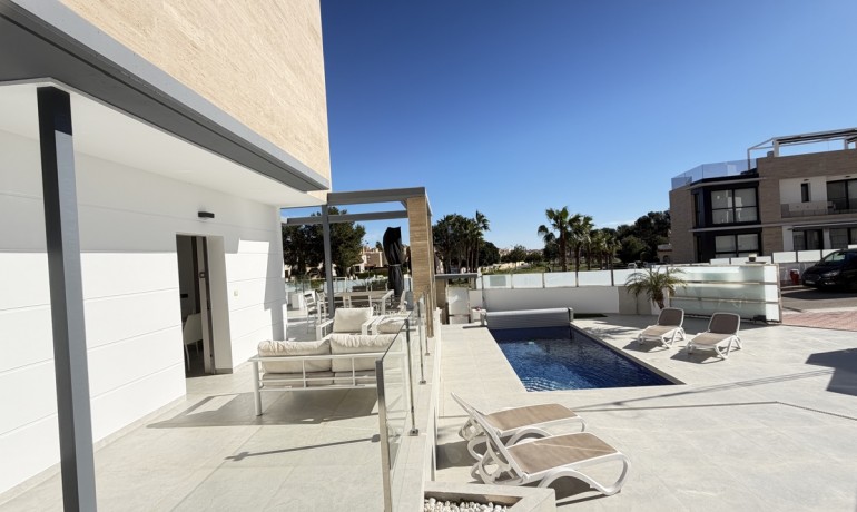 Revente - Villa -
Orihuela Costa - Villamartin